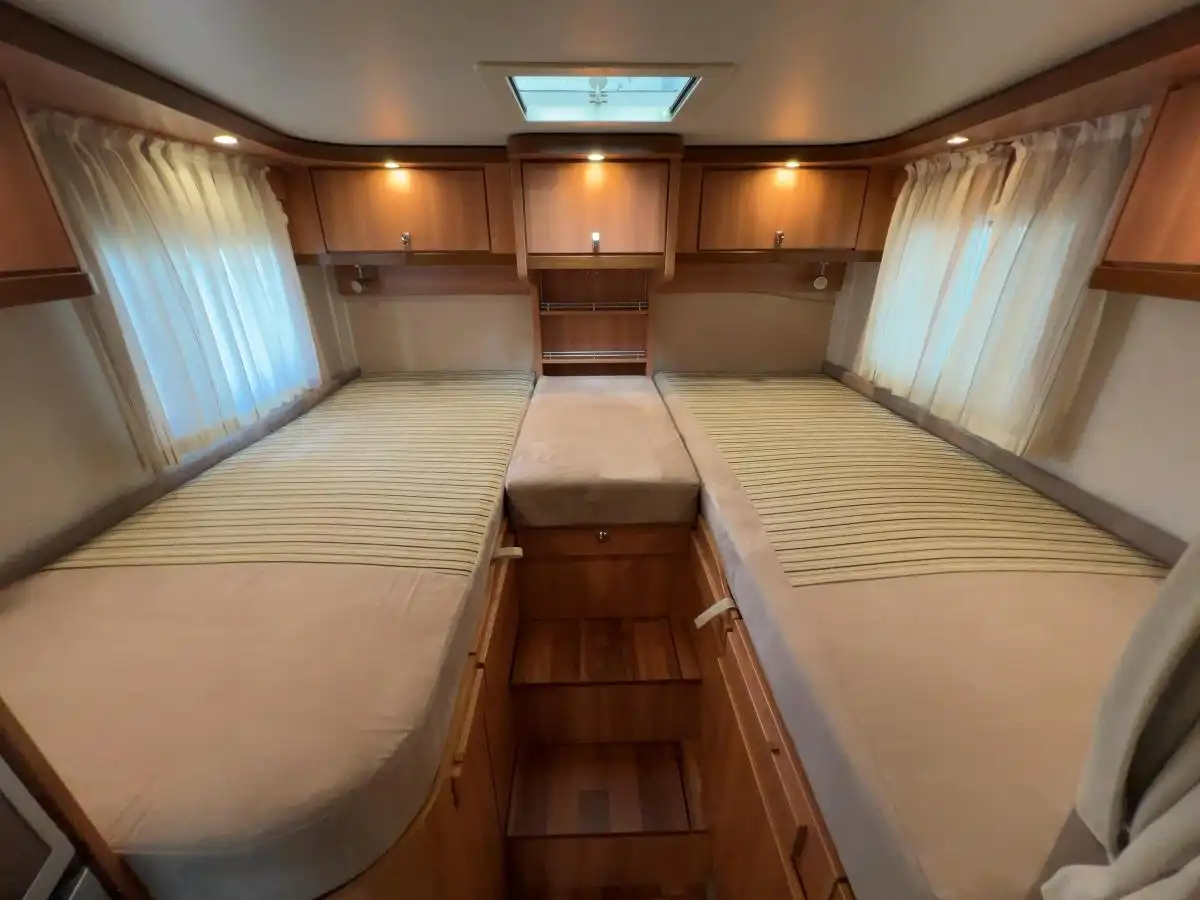 HYMER-ERIBA T 674 CL Exclusive-Line - Ansicht 12